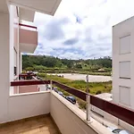 Apartment T2 Varanda Do Mar